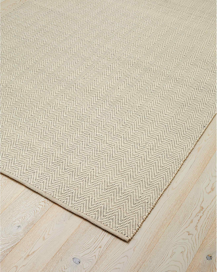 Matterhorn Premium Rug - 4 Colours